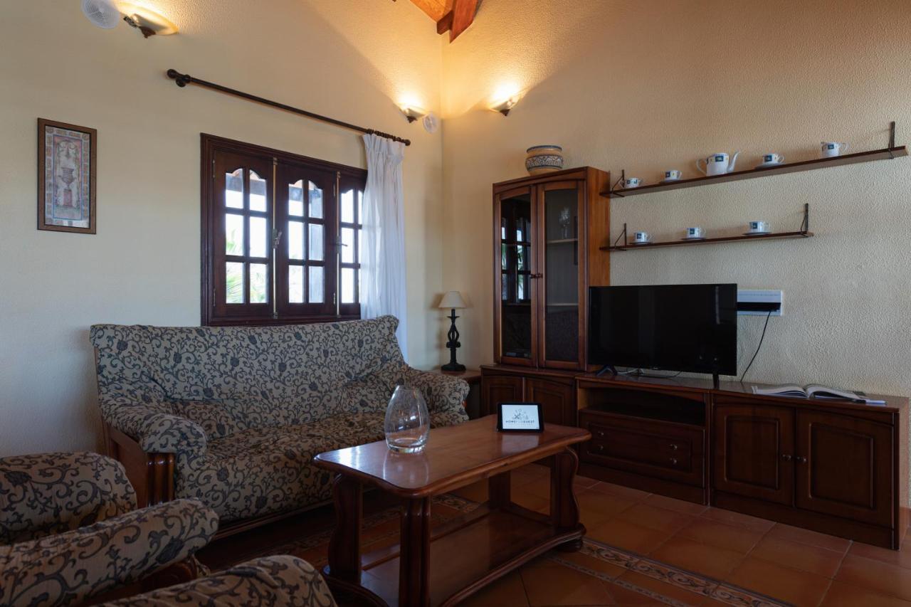 Homeforguest Villa Lobos Con Piscina Privada Caleta De Fuste Exterior foto